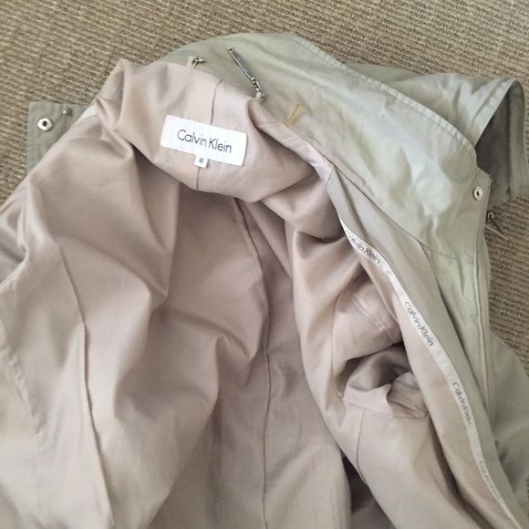 Calvin Klein trench coat - Picture 11 of 15